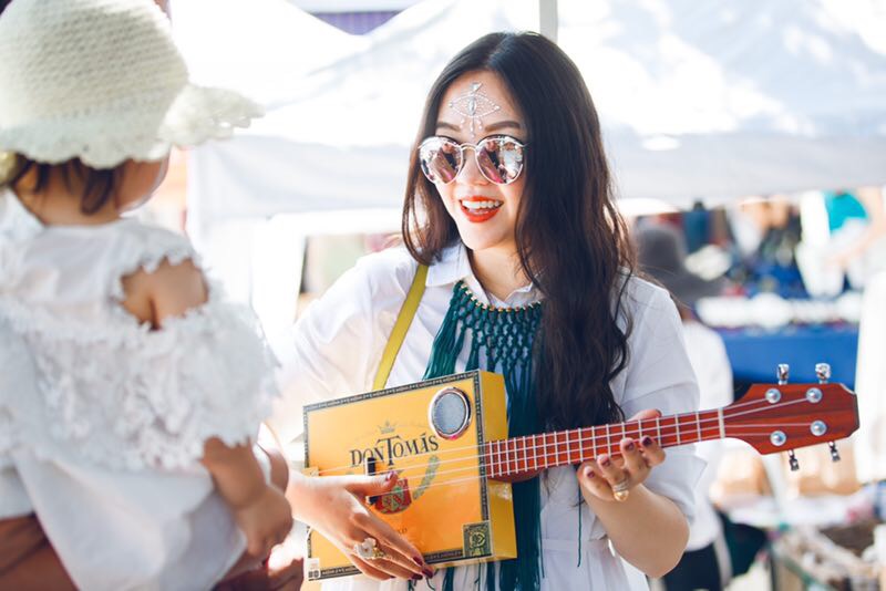 ✨明明是最爱的人，可是，我们和父母、伴侣、孩子在一起的时候却那么难受，变成互相折磨……
父母如果不幸福，这样的关系输入了孩子的潜意识，孩子结婚后也容易重蹈覆辙。
没有幸福的能力，不是换人就能好的事儿。就像不会游泳🏊🏻 ，换游泳池也没有用。
幸福关系不好还会影响财富和健康……So，来学习如何开启幸福模式吧～✨